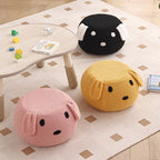 Taburete redondo de vellón tipo osito de peluche con diseño art déco moderno, construcción de madera contrachapado, sin respaldo y sin brazos, de perfil bajo para sala de estar