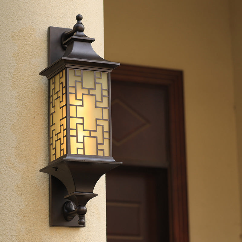 Aplique de pared para exteriores de 1 luz, resistente al agua, con jaula de linterna cuadrada tradicional china para patio exterior