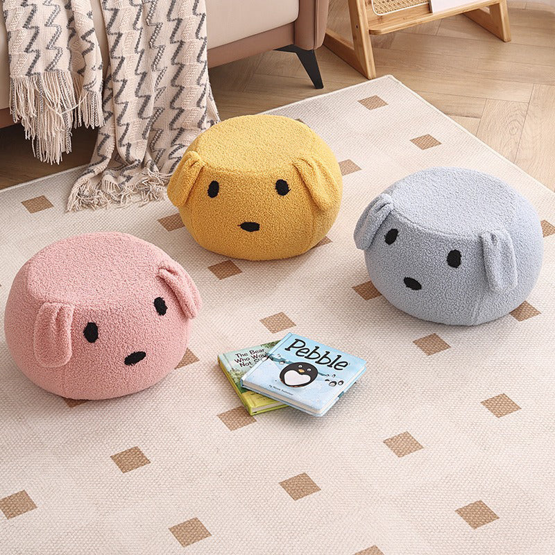 Taburete redondo de vellón tipo osito de peluche con diseño art déco moderno, construcción de madera contrachapado, sin respaldo y sin brazos, de perfil bajo para sala de estar