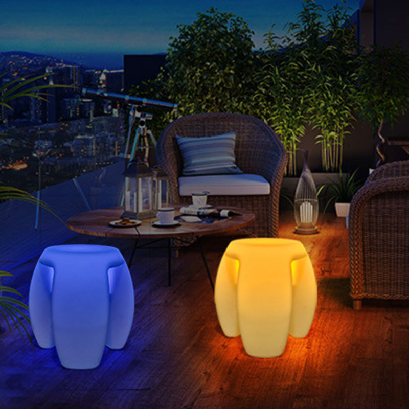 Taburete Redondo Elegante con LED - Plástico Impermeable, Diseño Moderno Minimalista para Salas de Entretenimiento