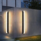 Lámpara de pared moderna solar impermeable de acrílico con tira larga LED para exteriores