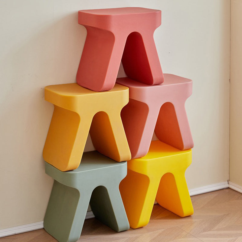 Taburete bajo rectangular, elegante, moderno y minimalista de plástico PE para sala de estar