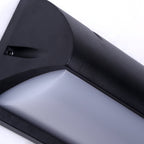 Lámpara de pared LED con sensor exterior impermeable de geometría simple y moderna