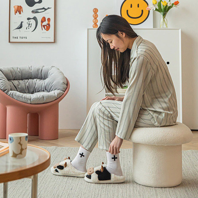 Taburete cilíndrico moderno minimalista de forro polar sherpa con forma de hongo y diseño de madera para dormitorio