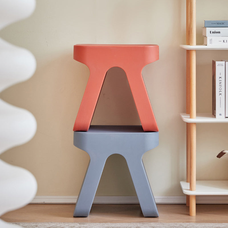 Taburete bajo rectangular, elegante, moderno y minimalista de plástico PE para sala de estar