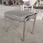 Taburete de tocador sin respaldo contemporáneo escandinavo cuadrado de algodón y lino tapizado con estructura de acero inoxidable para dormitorio