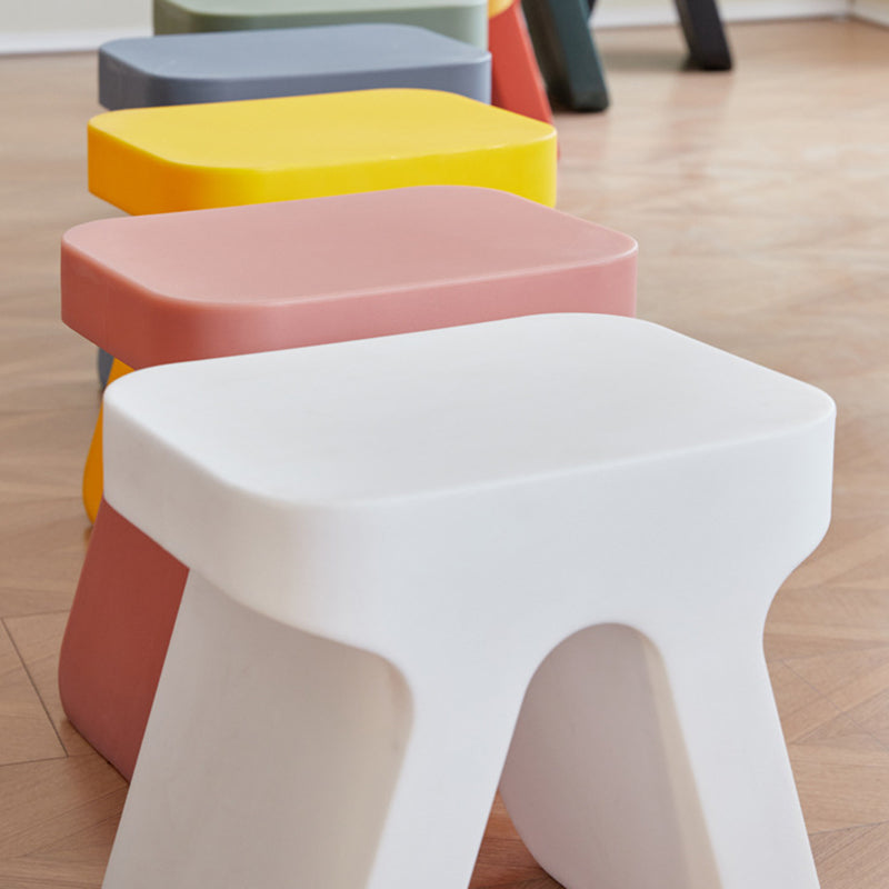 Taburete bajo rectangular, elegante, moderno y minimalista de plástico PE para sala de estar