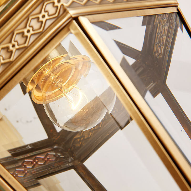 Lámpara de pared exterior europea moderna hexagonal de cobre y cristal impermeable de 1 luz