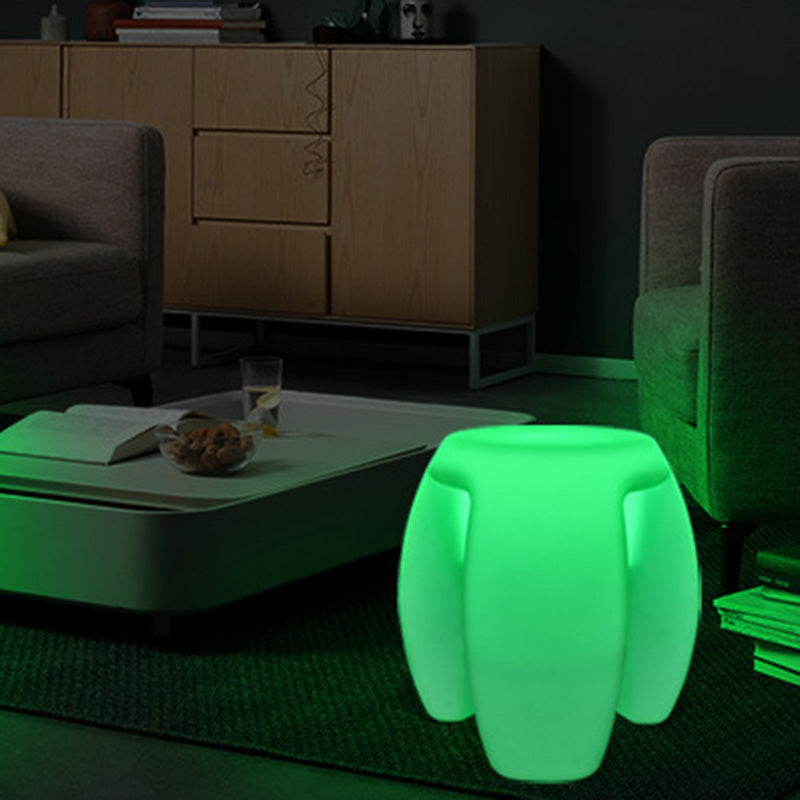 Taburete Redondo Elegante con LED - Plástico Impermeable, Diseño Moderno Minimalista para Salas de Entretenimiento