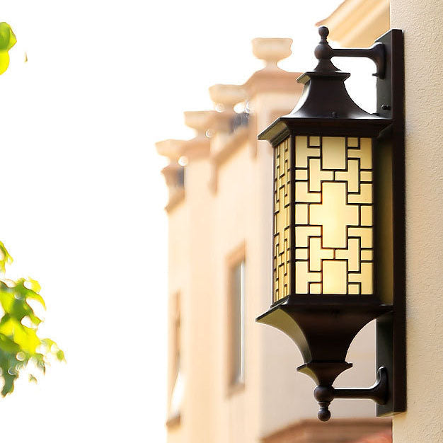 Aplique de pared para exteriores de 1 luz, resistente al agua, con jaula de linterna cuadrada tradicional china para patio exterior