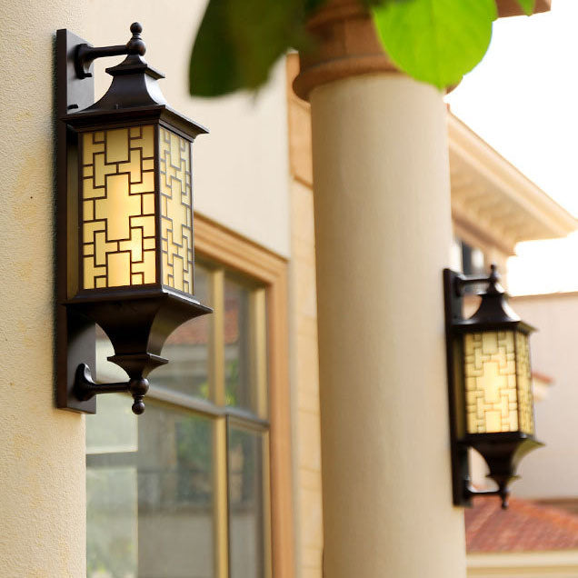 Aplique de pared para exteriores de 1 luz, resistente al agua, con jaula de linterna cuadrada tradicional china para patio exterior