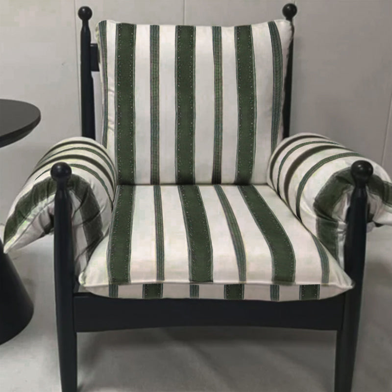 Sillón tradicional francés rectangular de tela con respaldo y apoyabrazos de hierro para salón