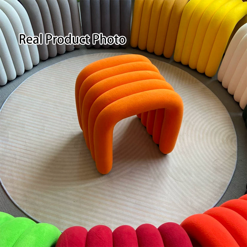 Taburete contemporáneo estilo nórdico para tocador en tejido sherpa con estructura de acero al carbono - Sin respaldo, listo para el dormitorio
