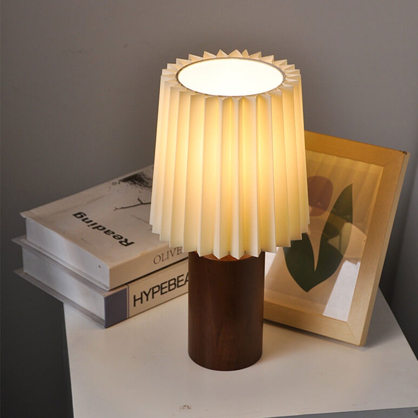 Vintage Pleated Shade Solid Wood Table Lamp Dimmable LED Bedside Desk Light for Bedroom and Living Room