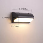Lámpara de pared LED con sensor exterior impermeable de geometría simple y moderna
