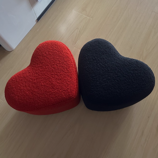 Modern Heart-Shaped Sherpa Fabric Ottoman with Plywood Frame — Low-Profile Accent Stool for Entryway and Living Room
