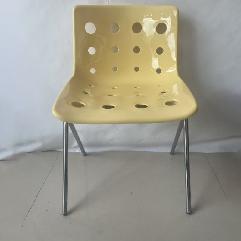 Silla de comedor moderna de diseño de queso de mediados de siglo de hierro forjado con respaldo de polipropileno para sala de estar y comedor