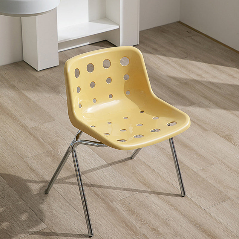 Silla de comedor moderna de diseño de queso de mediados de siglo de hierro forjado con respaldo de polipropileno para sala de estar y comedor