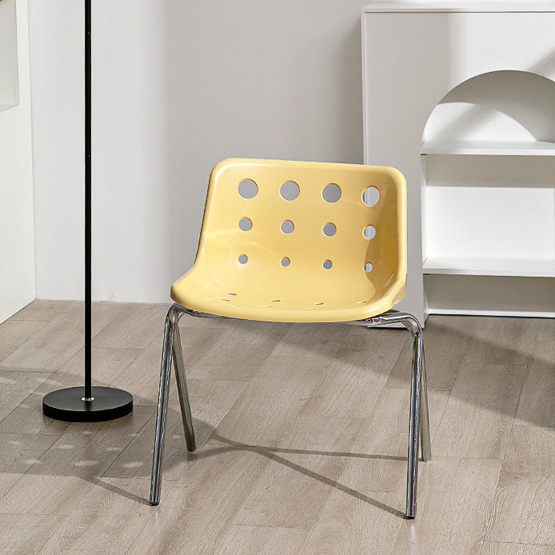 Silla de comedor moderna de diseño de queso de mediados de siglo de hierro forjado con respaldo de polipropileno para sala de estar y comedor