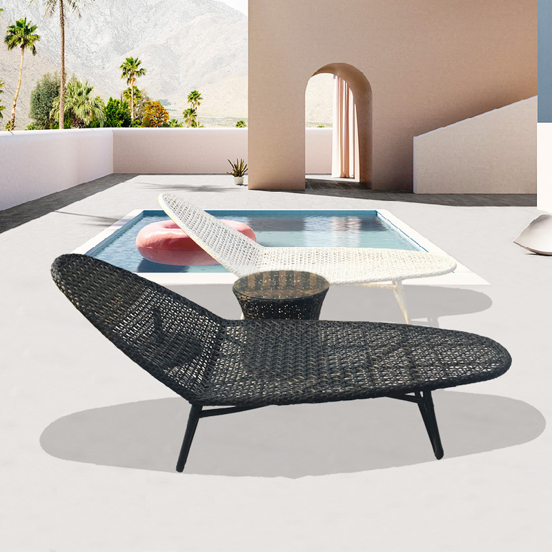 Mesa de centro cilíndrica curva, minimalista moderna en hierro, aluminio y vidrio con acabado de PE para uso en exteriores