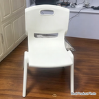 Taburete Bajo Cuadrado Contemporáneo Escandinavo de PP Apilable con Respaldo para Niños para Sala de Estar