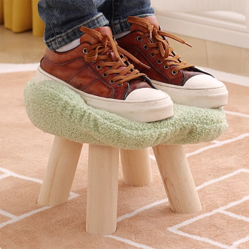 Contemporary Kids' Flower-Shaped Lamb-Fleece Stool – Stackable, Low-Profile, Backless & Armless for Living Room & Bedroom