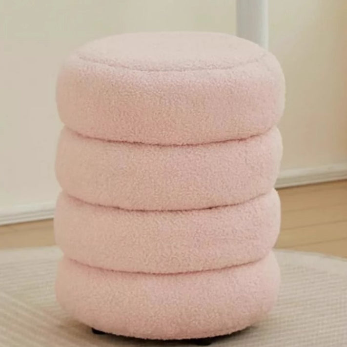 Taburete nórdico contemporáneo de madera con tela sherpa — Diseño de perfil bajo y múltiples niveles para sala de estar y dormitorio