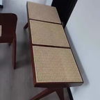 Banco rectangular japonés tradicional con patas en V, de madera de caucho y ratán, con asiento tejido a mano para recibidor y sala de estar