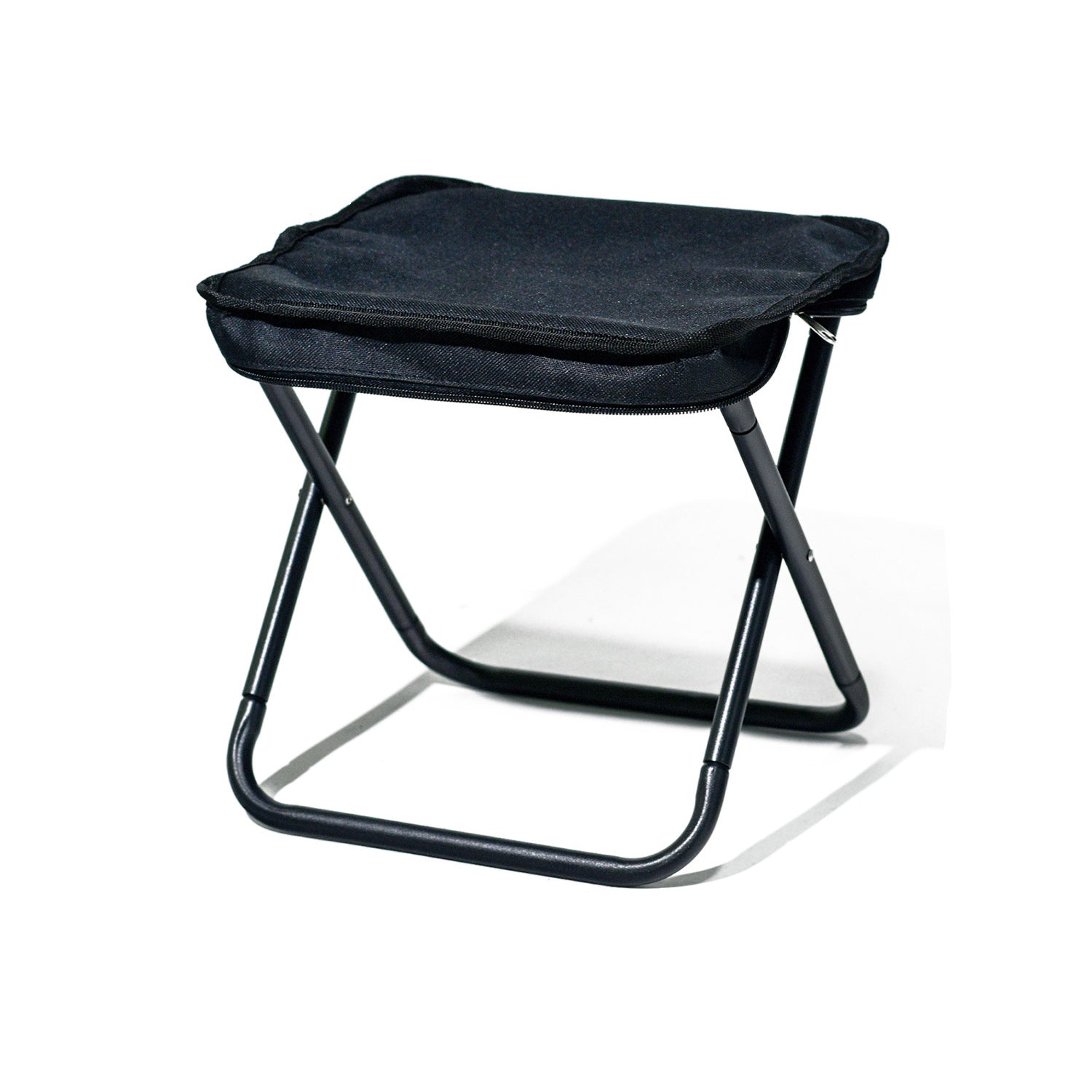 Modern Minimalist Oxford Fabric Camping Stool – Foldable Carbon Steel Frame, Low-Profile Square-Pocket Chair for Outdoor Patio