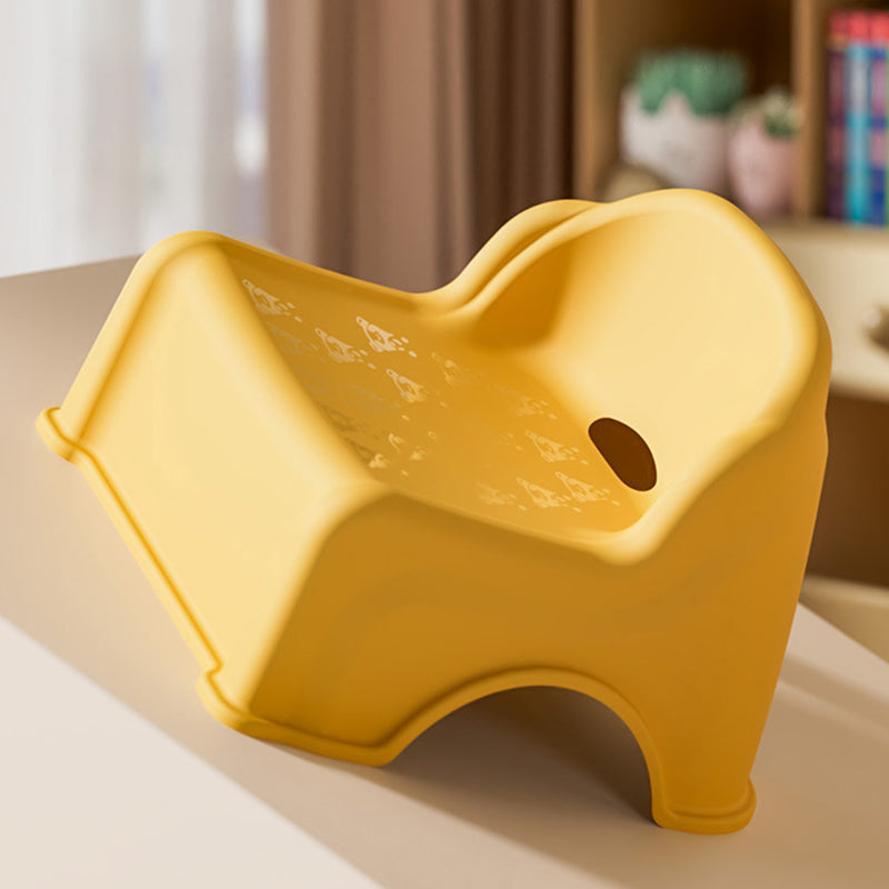 Modern Minimalist Curved Kids' Stool – Low, Armless, Backless Design in PP & PVC for Living Room