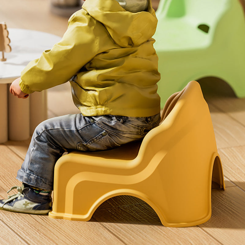 Modern Minimalist Curved Kids' Stool – Low, Armless, Backless Design in PP & PVC for Living Room