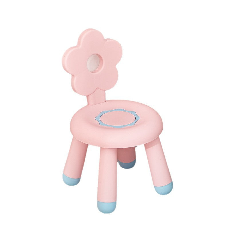 Contemporary Flower-Shaped PP Kids' Low Stool, Armless, for Living Room