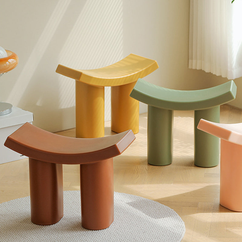 Taburete de Plástico Rectangular Nórdico Moderno — Asiento de Perfil Bajo para la Sala de Estar