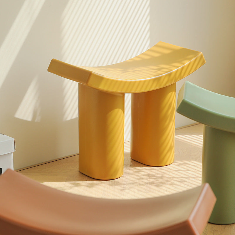 Taburete de Plástico Rectangular Nórdico Moderno — Asiento de Perfil Bajo para la Sala de Estar