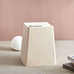 Taburete trapezoidal contemporáneo de PP - Apilable, sin respaldo para comedor