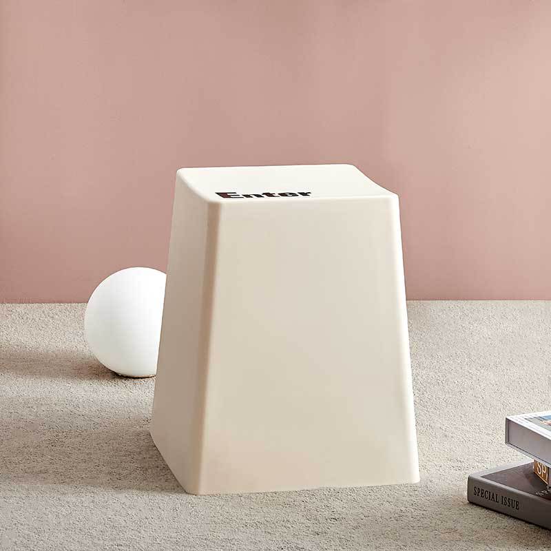 Taburete trapezoidal contemporáneo de PP - Apilable, sin respaldo para comedor