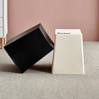 Taburete trapezoidal contemporáneo de PP - Apilable, sin respaldo para comedor