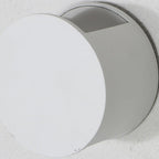 Aplique de pared LED de cristal y aluminio redondo de simplicidad moderna para patio exterior