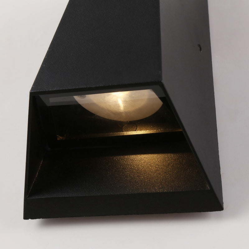 Lámpara de pared LED moderna minimalista de aluminio trapezoidal con iluminación ascendente y descendente para jardín