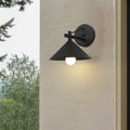 Lámpara de pared de exterior impermeable contemporánea nórdica de hierro geométrico cónico de 1 luz para jardín