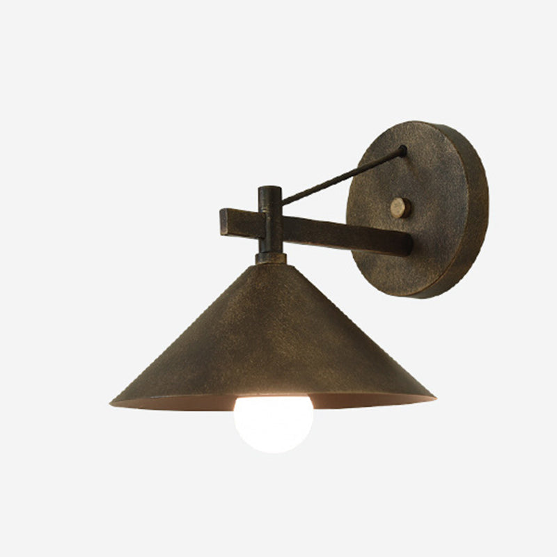 Lámpara de pared de exterior impermeable contemporánea nórdica de hierro geométrico cónico de 1 luz para jardín