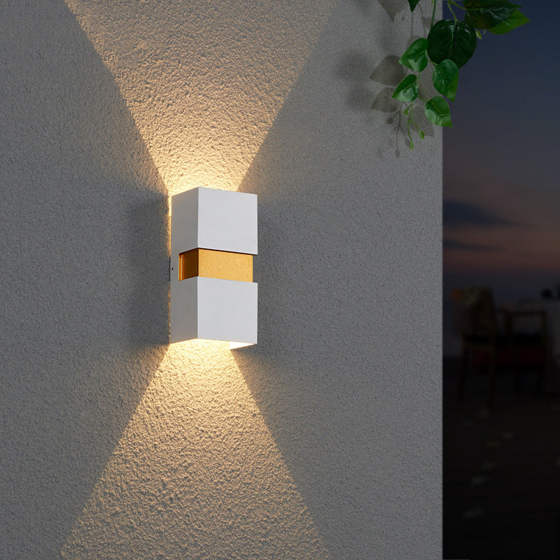 Aplique de pared LED de exterior moderno, minimalista, impermeable, con forma de cubo de aluminio para patio exterior