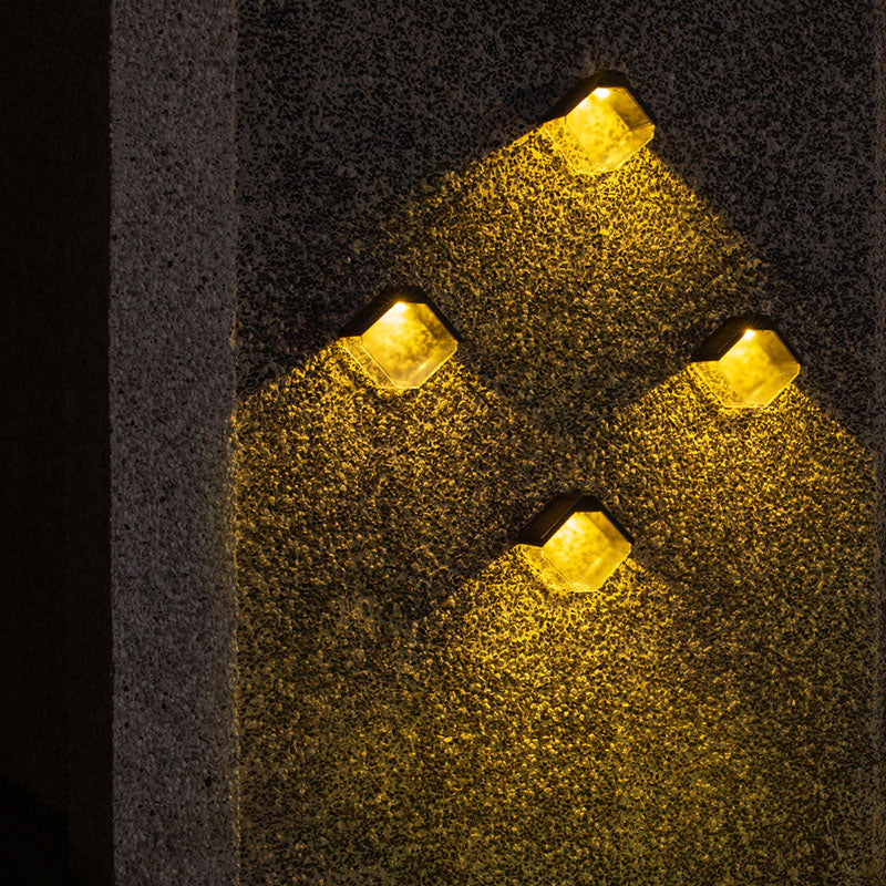 Moderno Art Decó Impermeable Solar ABS PC Metal Cuadrado Montado en la pared y Portátil Lámpara LED de pared con sensor de control de luz para jardín