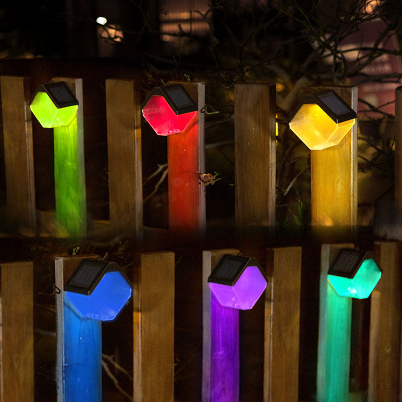Moderno Art Decó Impermeable Solar ABS PC Metal Cuadrado Montado en la pared y Portátil Lámpara LED de pared con sensor de control de luz para jardín