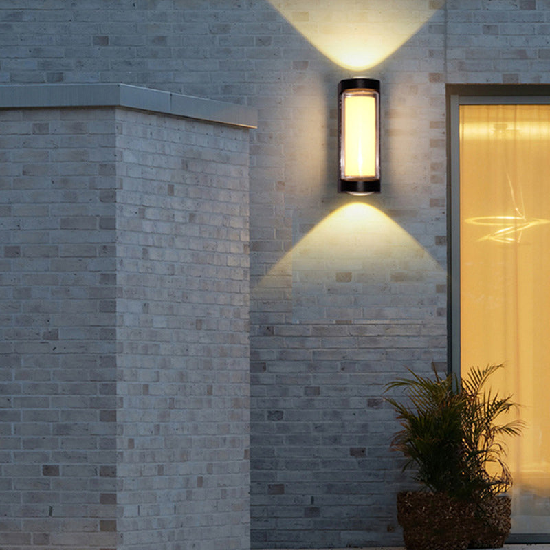 Lámpara LED de pared cilíndrica rectangular de acrílico y aluminio impermeable de estilo moderno y simple para patio exterior
