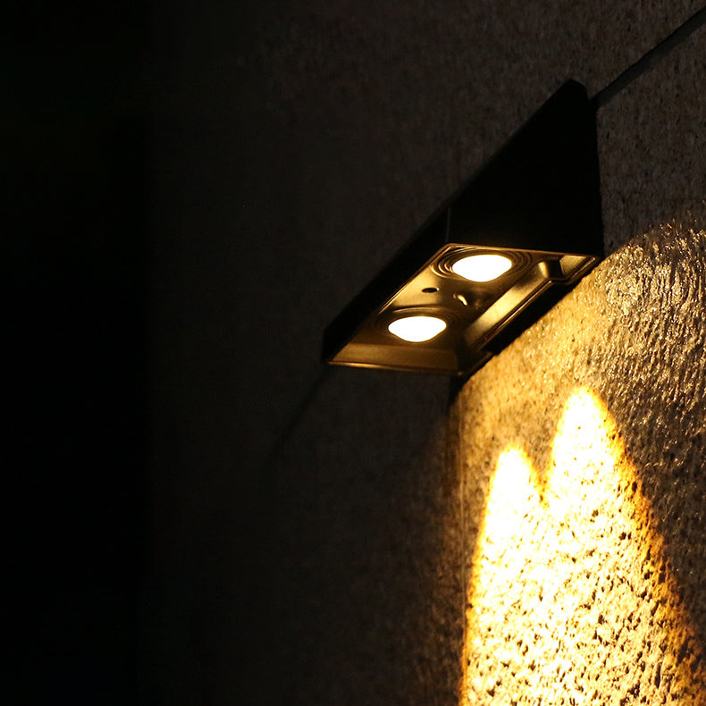 Lámpara LED de pared rectangular para patio exterior, impermeable, con energía solar, de ABS y PMMA, estilo moderno y sencillo