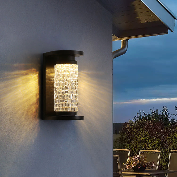 Lámpara de pared LED cilíndrica de lujo moderno impermeable de acero inoxidable con imitación de cristal acrílico para patio exterior
