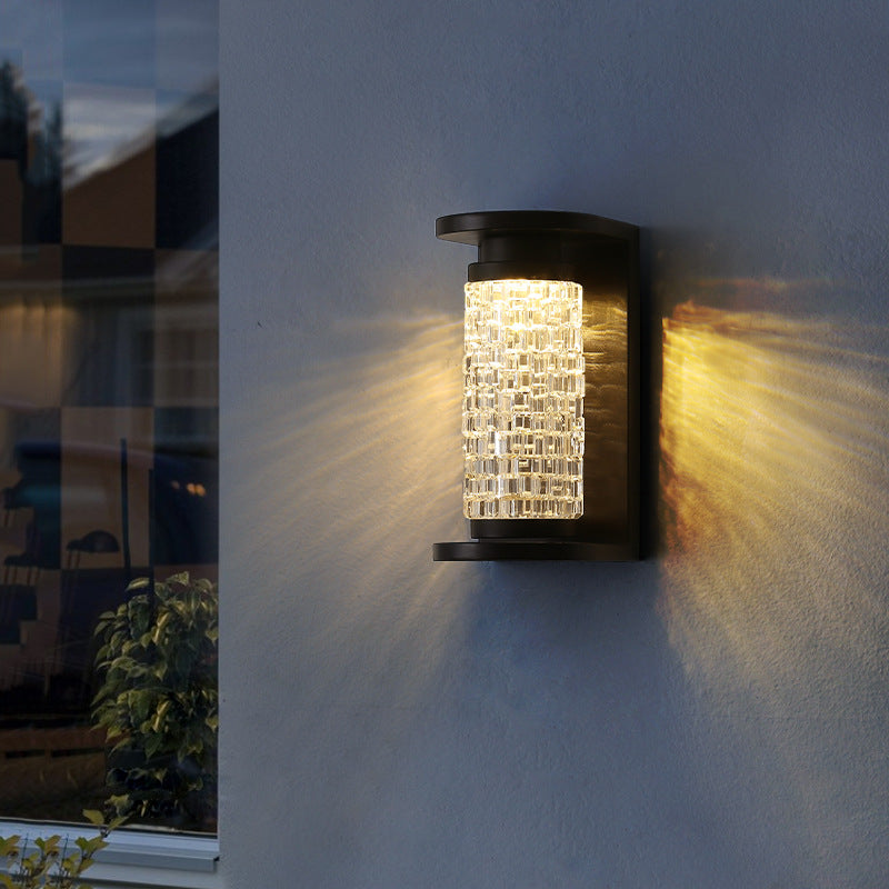 Lámpara de pared LED cilíndrica de lujo moderno impermeable de acero inoxidable con imitación de cristal acrílico para patio exterior