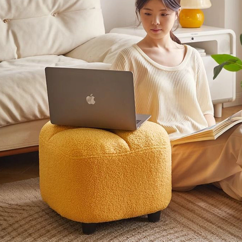 Taburete bajo escandinavo contemporáneo de tejido sherpa cuadrado con base de madera — Sin respaldo y sin brazos, ideal para recibidores y pasillos