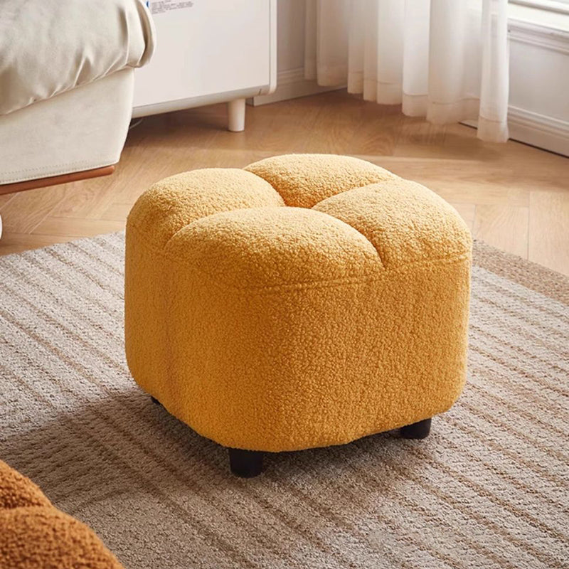 Taburete bajo escandinavo contemporáneo de tejido sherpa cuadrado con base de madera — Sin respaldo y sin brazos, ideal para recibidores y pasillos